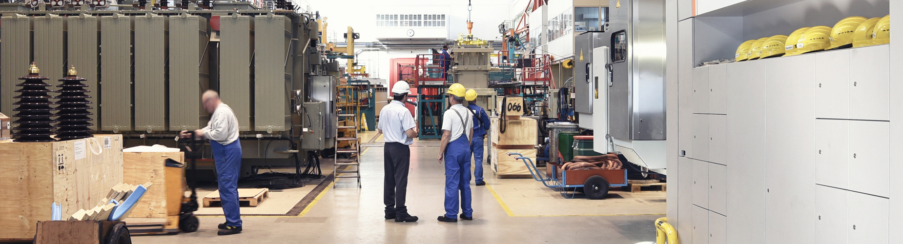 SV IndustriePolice Arbeiter in Industriegebäude