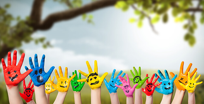 Kultur und soziales Engagement der SV | Bildung | Kinderhände