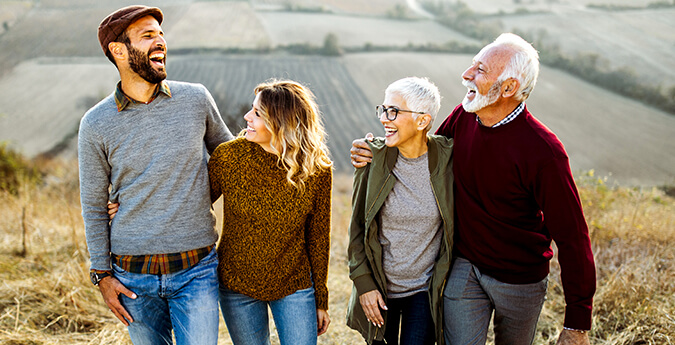 GenerationenPlan Invest - Männer binden Krawatten